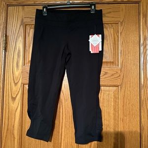 Athleta balance Capri NWT